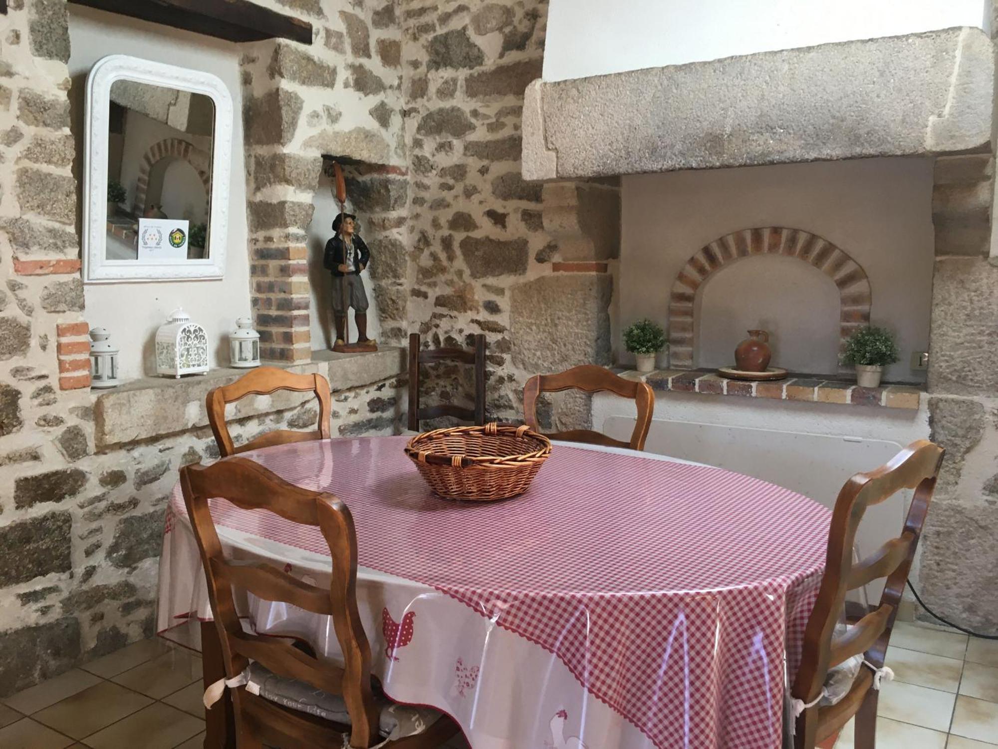 Gite Charmant A La Campagne Avec Terrasse, Proche Du Puy Du Fou Et De La Riviere Sevre - Fr-1-426-249 Sevremont Eksteriør billede